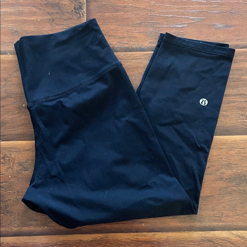 lululemon Black Capri Leggings With Inside Pocket